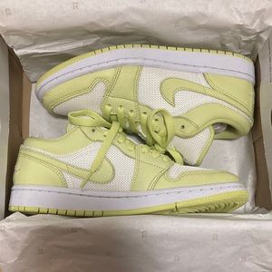 Women’s Air Jordan 1 Low SE Size 7.5 | In Original Box